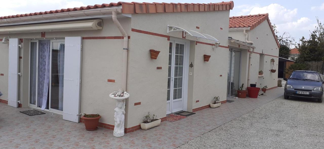 Villa Le Petit Plessis Cure Liré Exterior foto